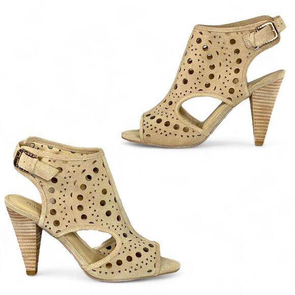Ivanka Trump Baird Peep Toe Sandals Women's Size 6.5 Light Natural Suede Bootie - Picture 1 of 9